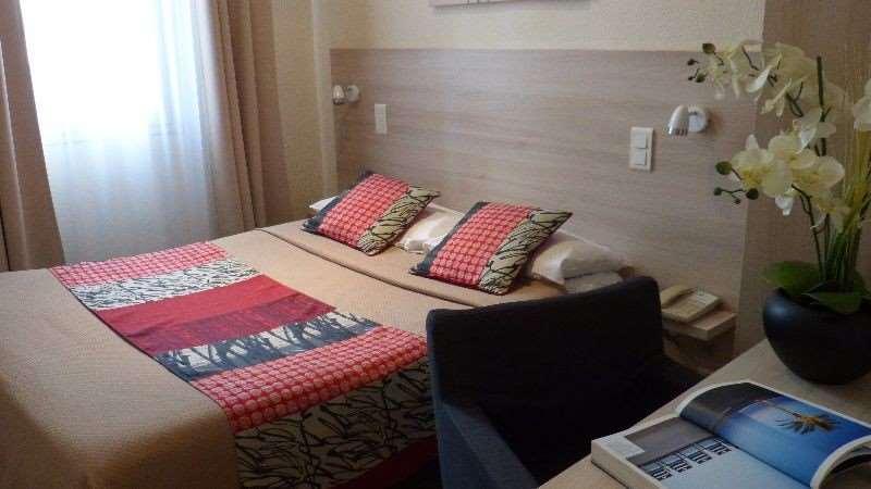 Hotel Helvetique Nice Oda fotoğraf