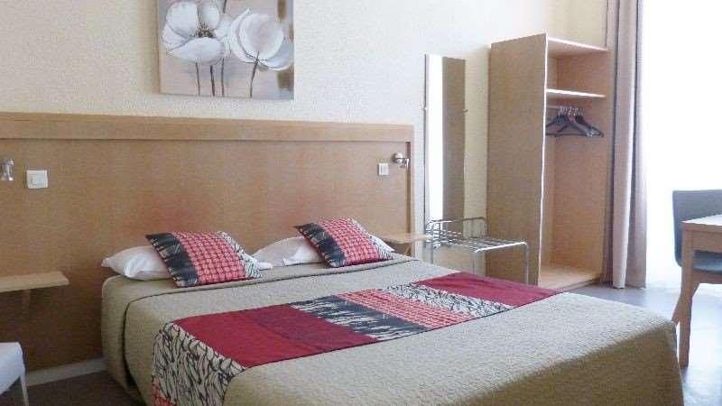 Hotel Helvetique Nice Oda fotoğraf