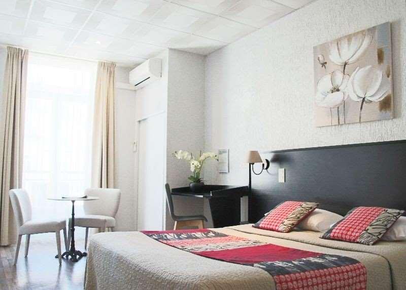 Hotel Helvetique Nice Oda fotoğraf