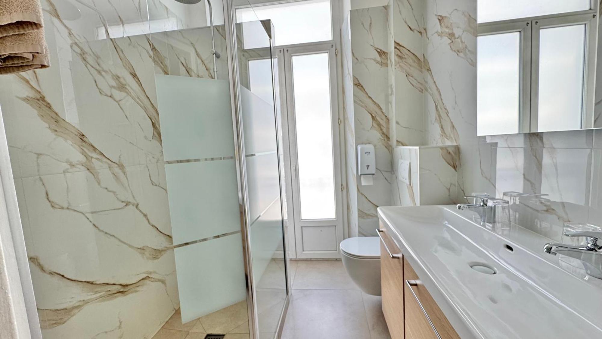 Hotel Helvetique Nice Dış mekan fotoğraf